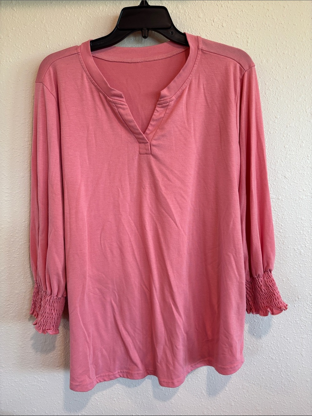 Women's Pink Smocked-Sleeve V-Neck Top
